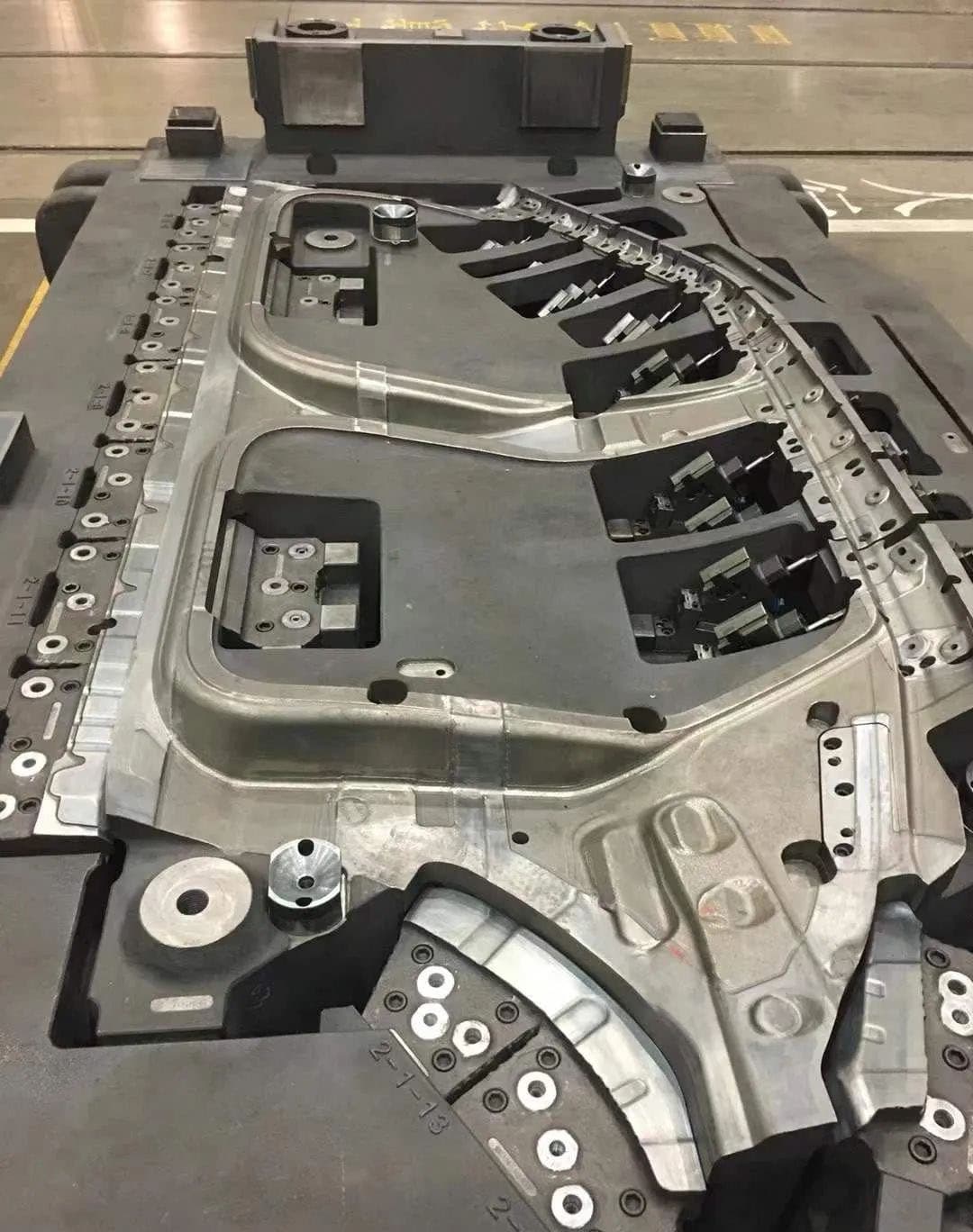 Aumentando a vida útil da matriz de estampagem: fatores e medidas