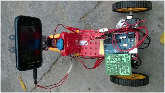 Carro de vigilância controlado via DTMF