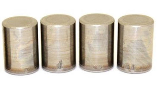 Considere a influência da flexão do eixo ao testar rolamentos