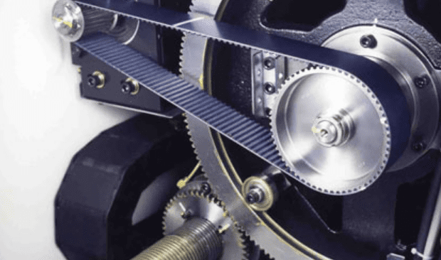 Diferenças entre acionamento por engrenagem e acionamento por correia