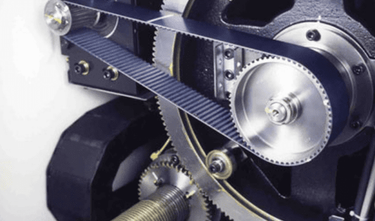 Diferenças entre acionamento por engrenagem e acionamento por correia
