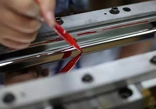 6 técnicas eficazes de polimento de moldes para acabamentos impecáveis - Compraco Distribuidor e Fabricante de Aços