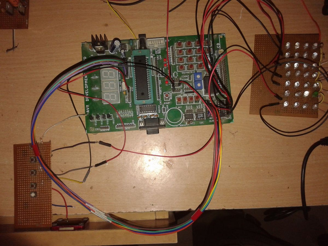 Caçador de LED usando AVR ATMega16