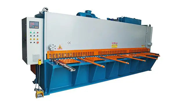 Equipamento de corte de chapa metálica: qual é o certo para você?