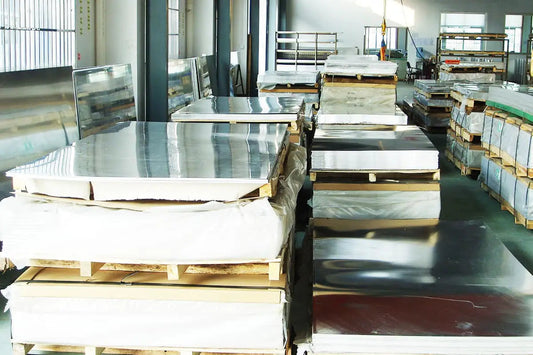 Fabricação de chapas de alumínio: da fundição ao acabamento - Compraco Distribuidor e Fabricante de Aços