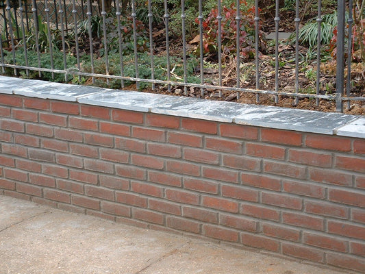 Muros de contenção de tijolos: construção sustentável