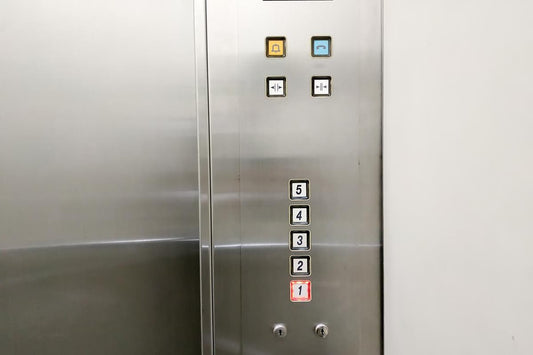 Obtendo Peças de Elevador Suaves: Controle de Bordas Afiadas e Rebarbas - Compraco Distribuidor e Fabricante de Aços