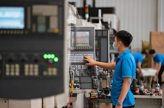 Operação de máquinas CNC: problemas e soluções comuns - Compraco Distribuidor e Fabricante de Aços