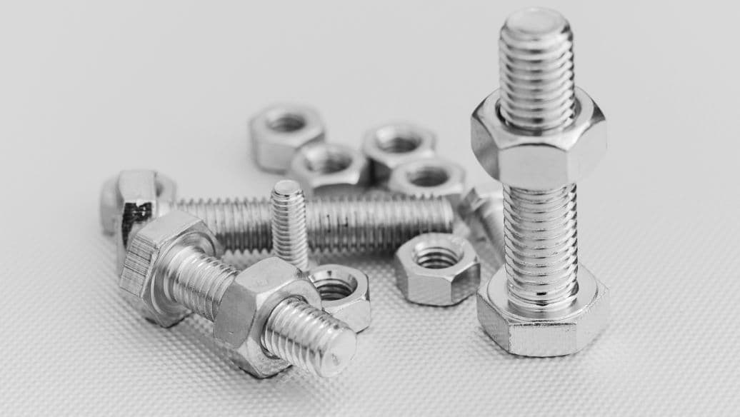 Parafuso hexagonal externo versus parafuso hexagonal interno: como escolher entre eles? - Compraco Distribuidor e Fabricante de Aços