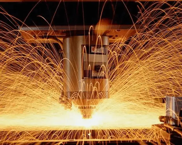 Quão preciso é o corte a laser? - Compraco Distribuidor e Fabricante de Aços