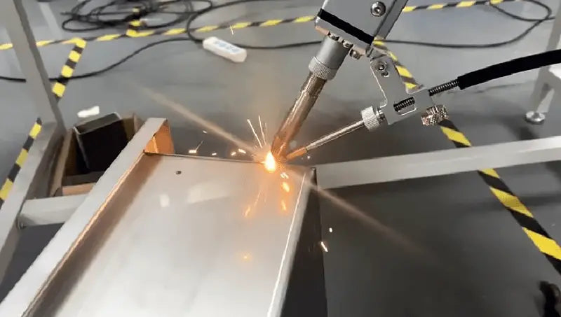 Soldagem a laser vs. soldagem TIG: entendendo as diferenças - Compraco Distribuidor e Fabricante de Aços