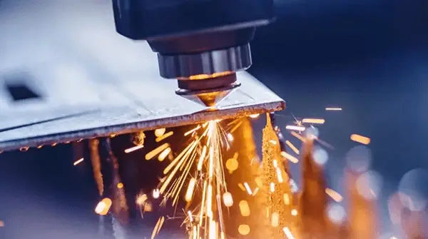 Técnicas de perfuração a laser: 2 tipos essenciais - Compraco Distribuidor e Fabricante de Aços