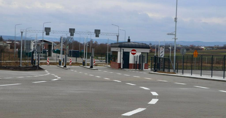 A new automobile checkpoint is being completed on the border with Poland 