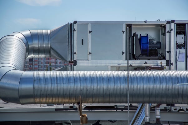 Ventilación eficiente del aire exterior: ERV y economizadores en la zona de operaciones 