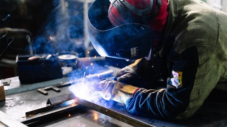 5 tipos comuns de metal usados na fabricação de ferramentas - Compraco Distribuidor e Fabricante de Aços