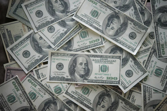 Dólar sobe com risco após decisão do Copom - Compraco Distribuidor e Fabricante de Aços