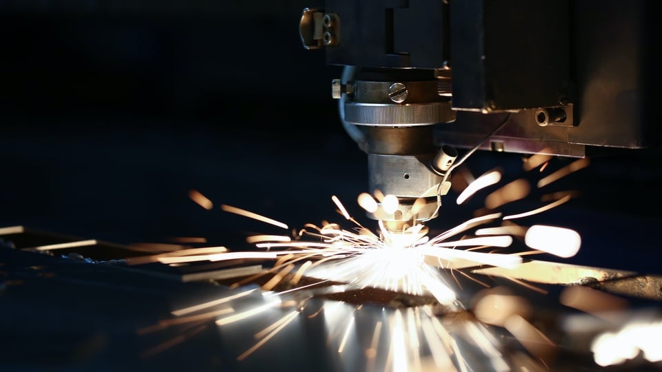 Corte a Laser de 5 eixos na usinagem de peças - Compraco Distribuidor e Fabricante de Aços