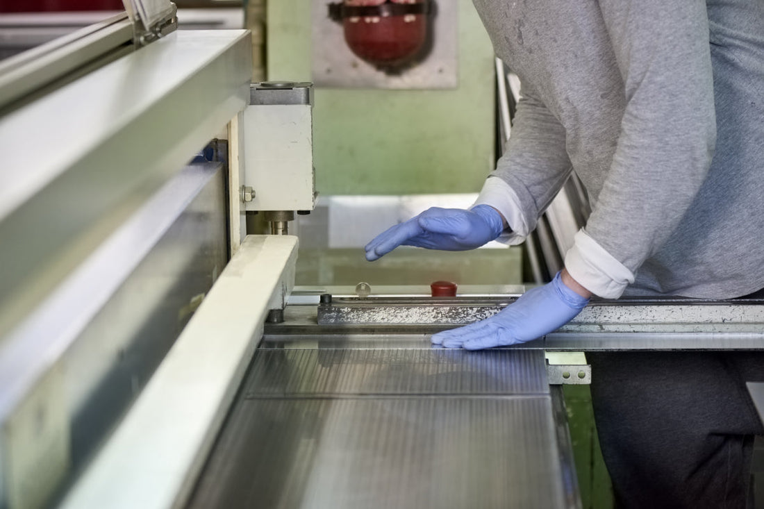Segurança e manutenção de tesoura da guilhotina - Compraco Distribuidor e Fabricante de Aços